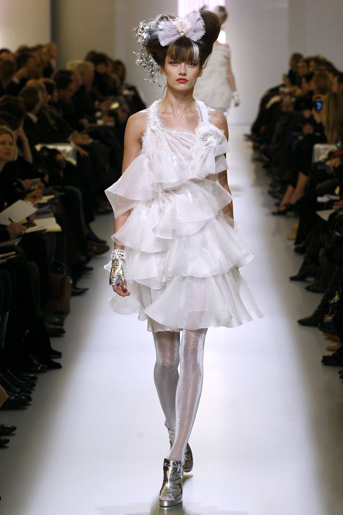 Chanel S/S 10 Couture Look 385