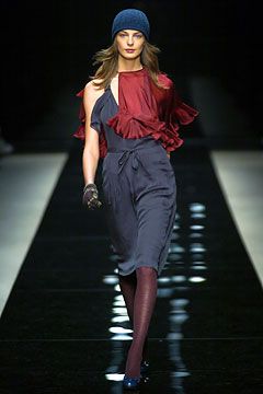 Burberry F/W 04 Look 1