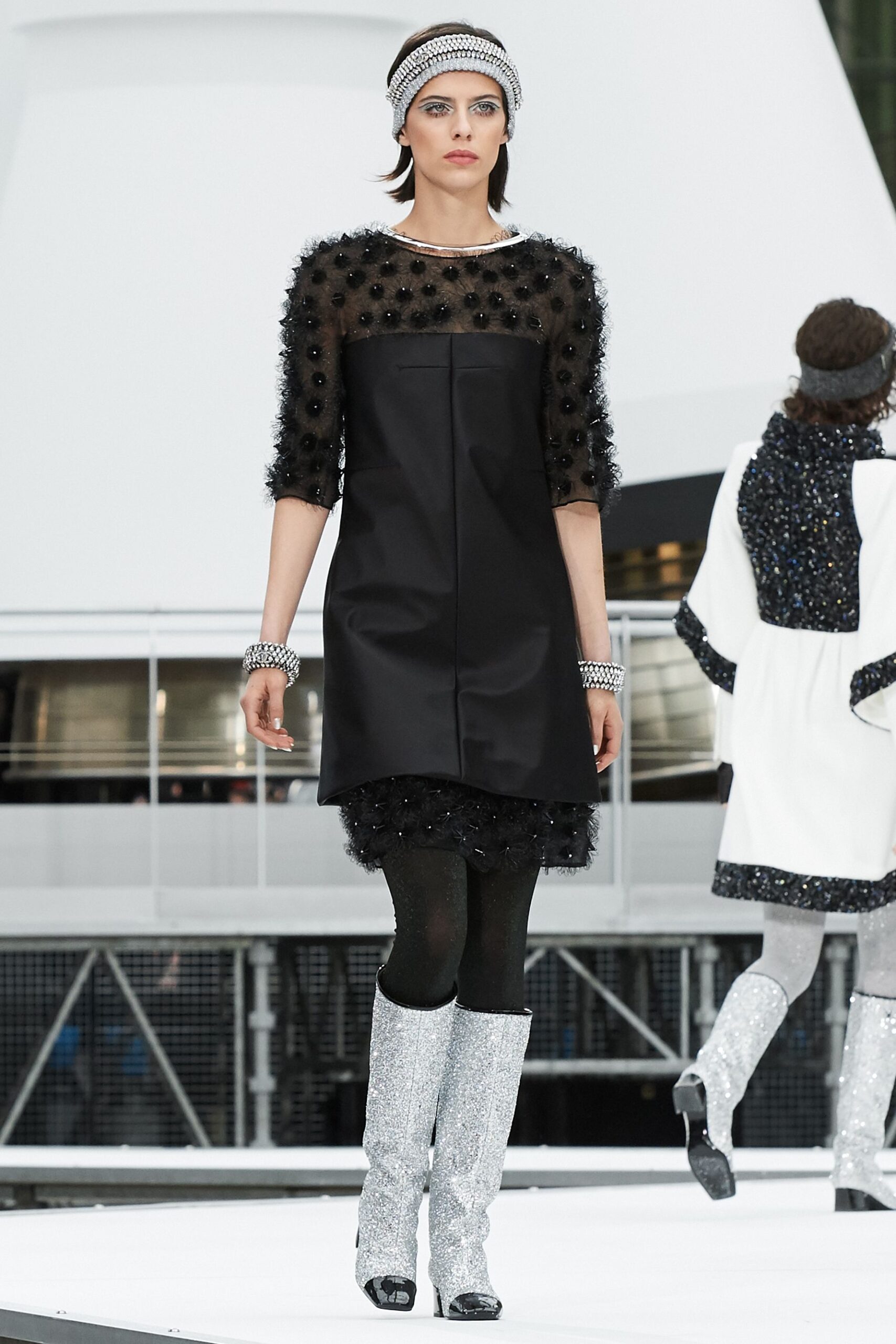 Chanel F/W 17 Look 1301