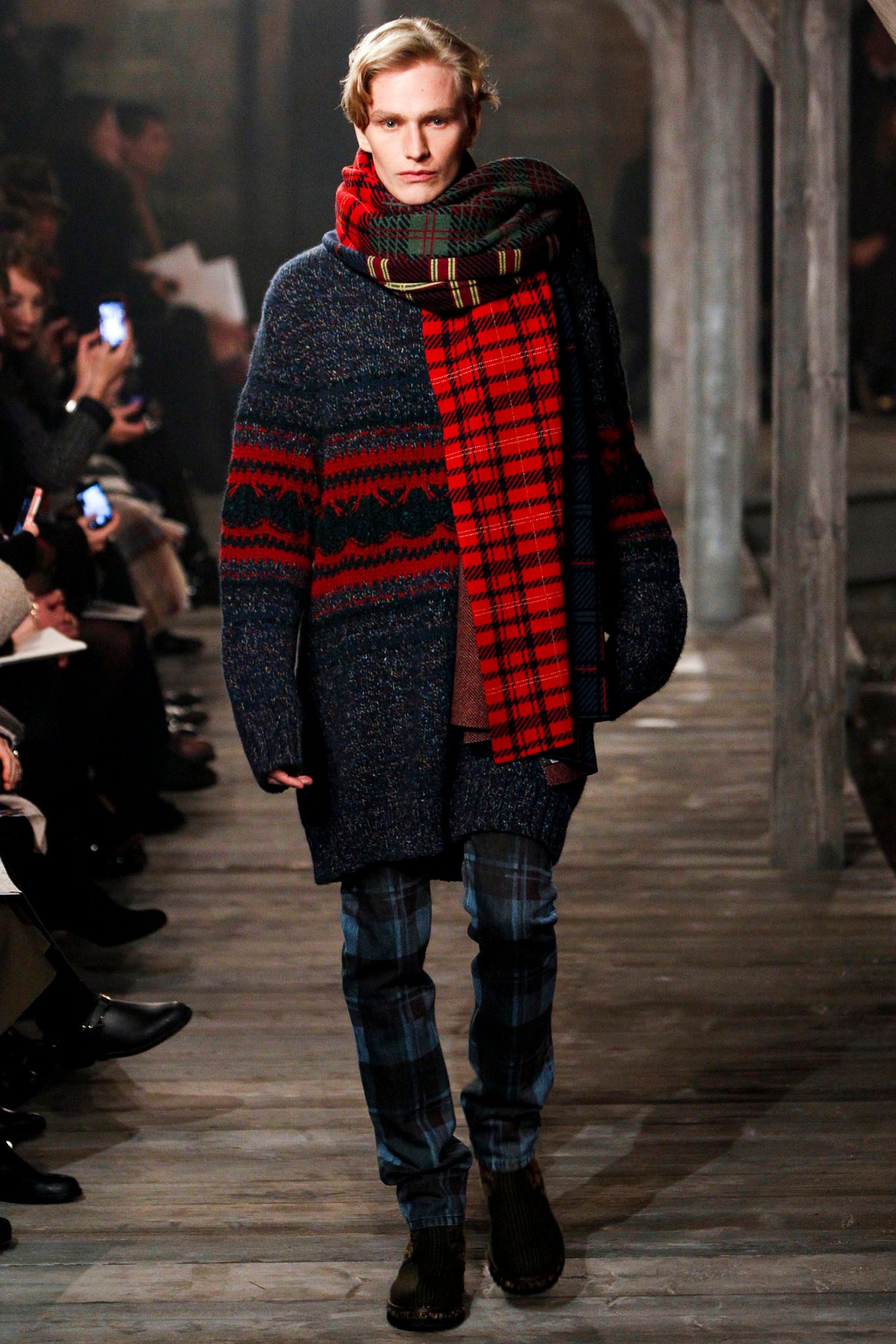 Chanel F/W 13 Look 42