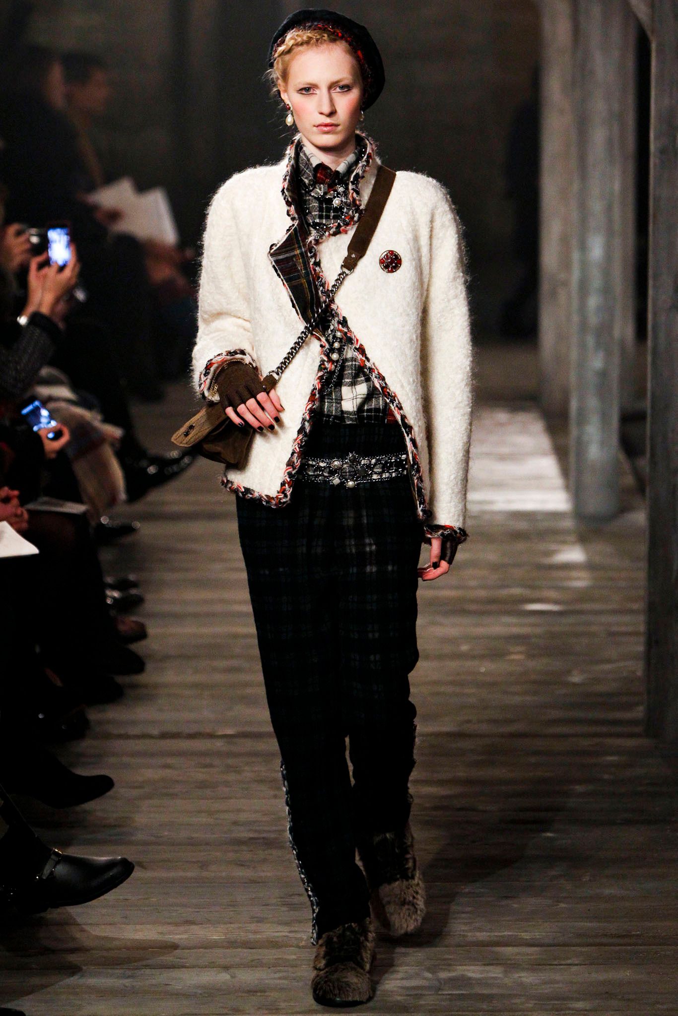 Chanel F/W 13 Look 54