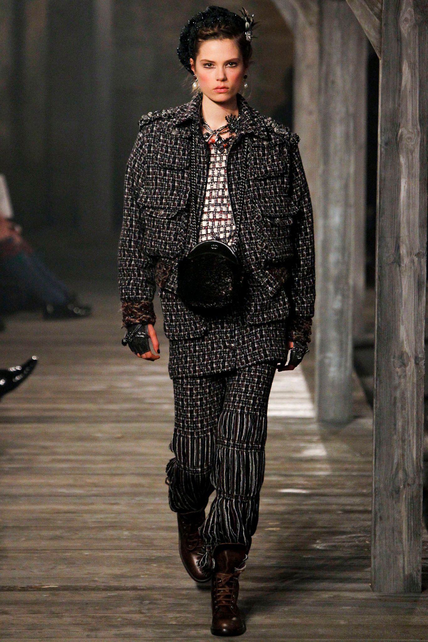 Chanel F/W 13 Look 72