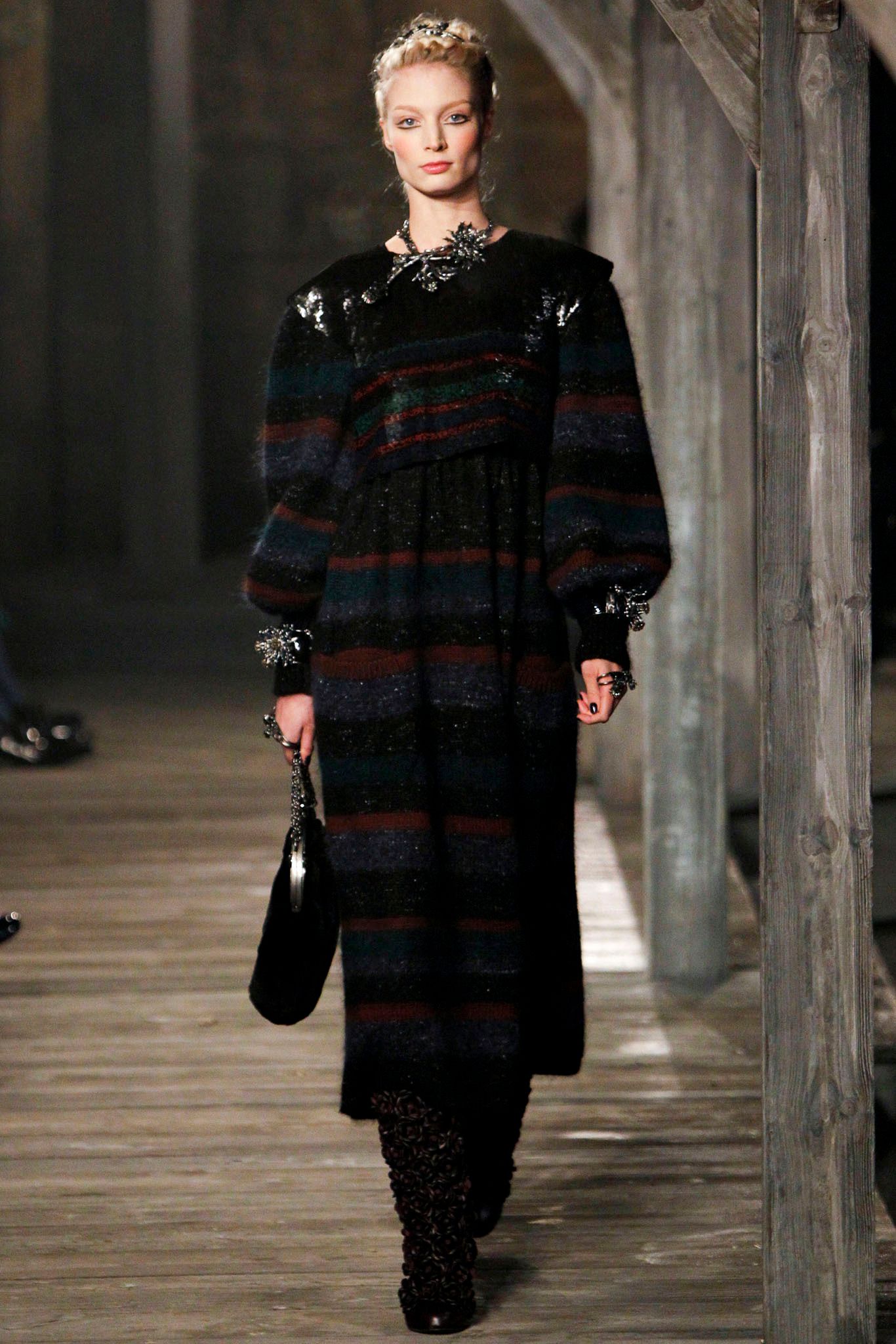 Chanel F/W 13 Look 359