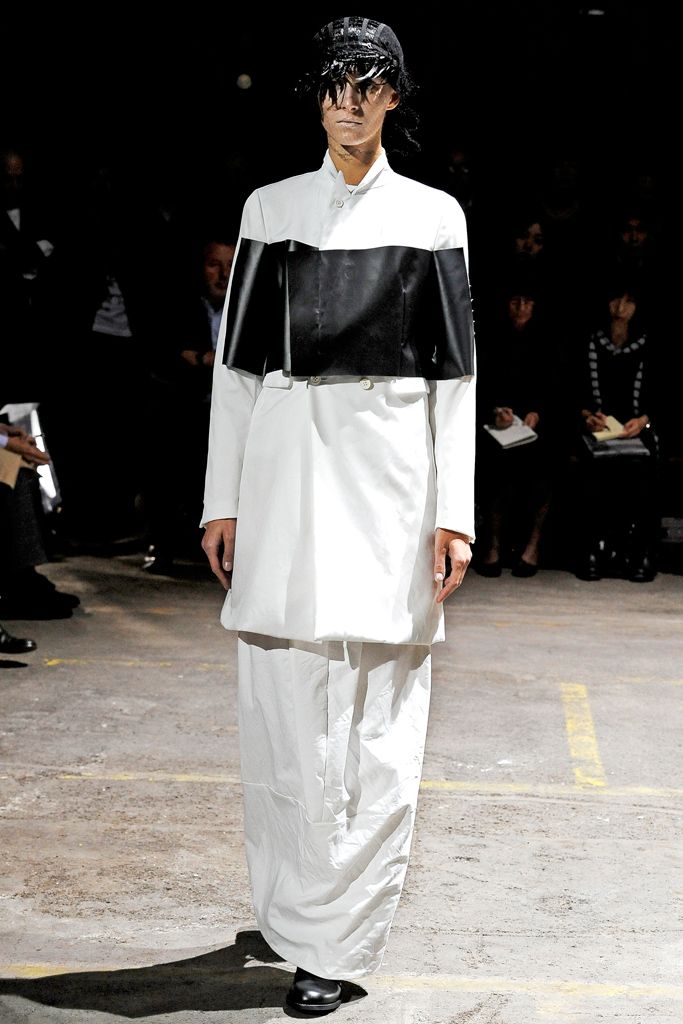 Comme des Garçons S/S 11 Look 85