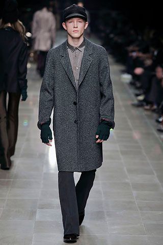 Burberry F/W 08 Look 21