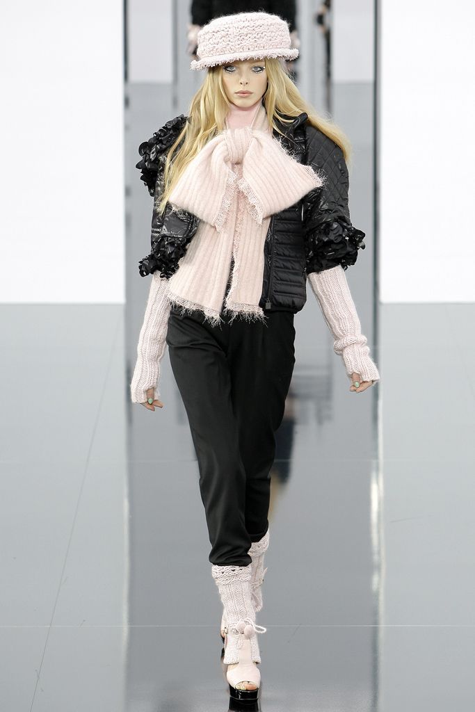 Chanel F/W 09 Look 244
