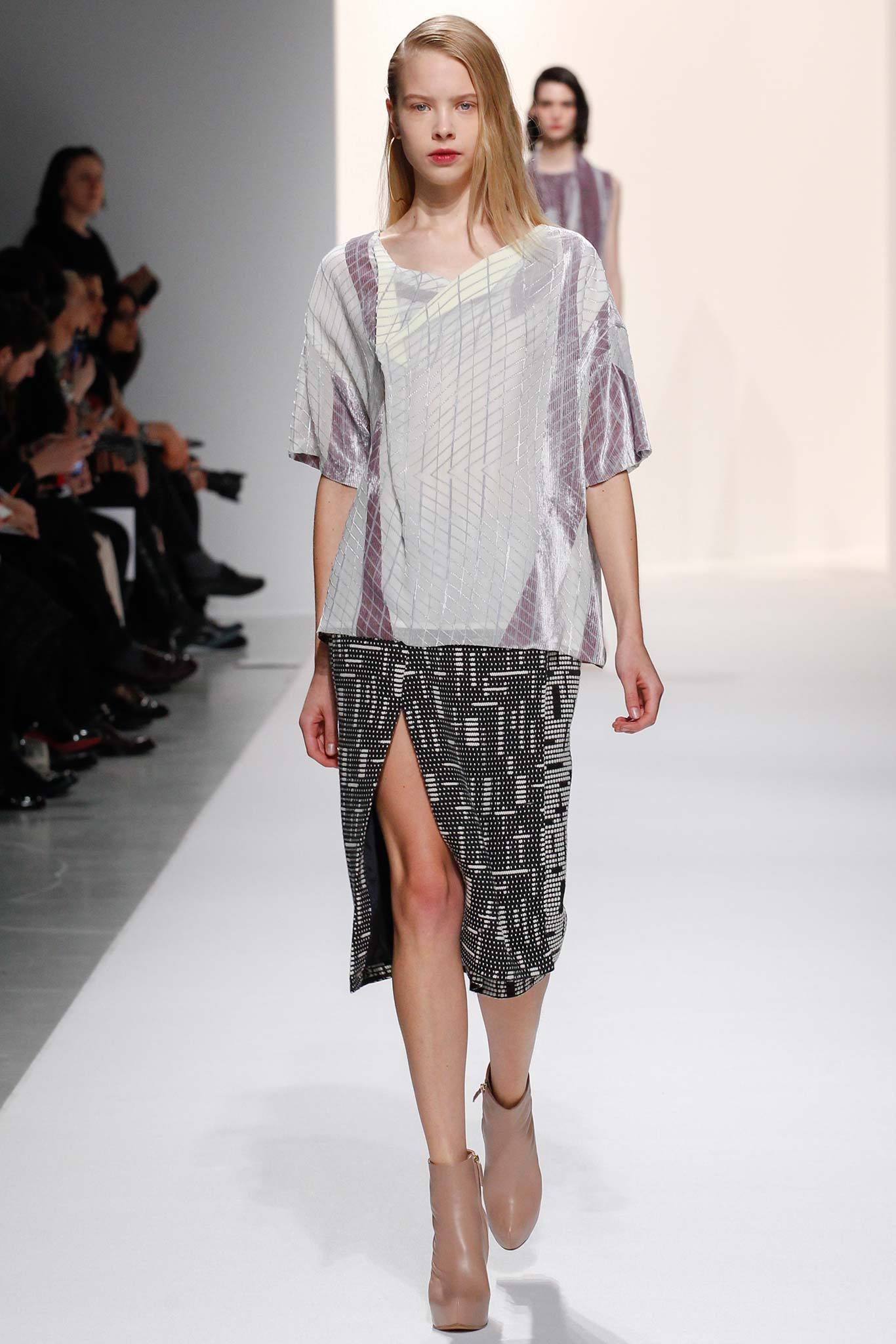 Chalayan F/W 14 Look 100
