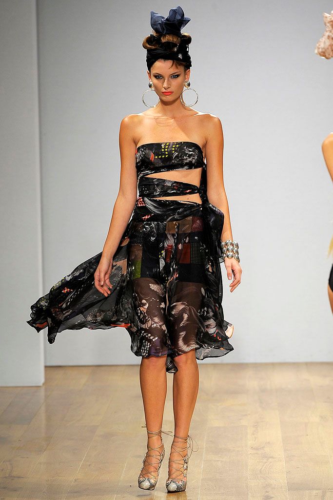 Danielle Scutt S/S 09 Look 40
