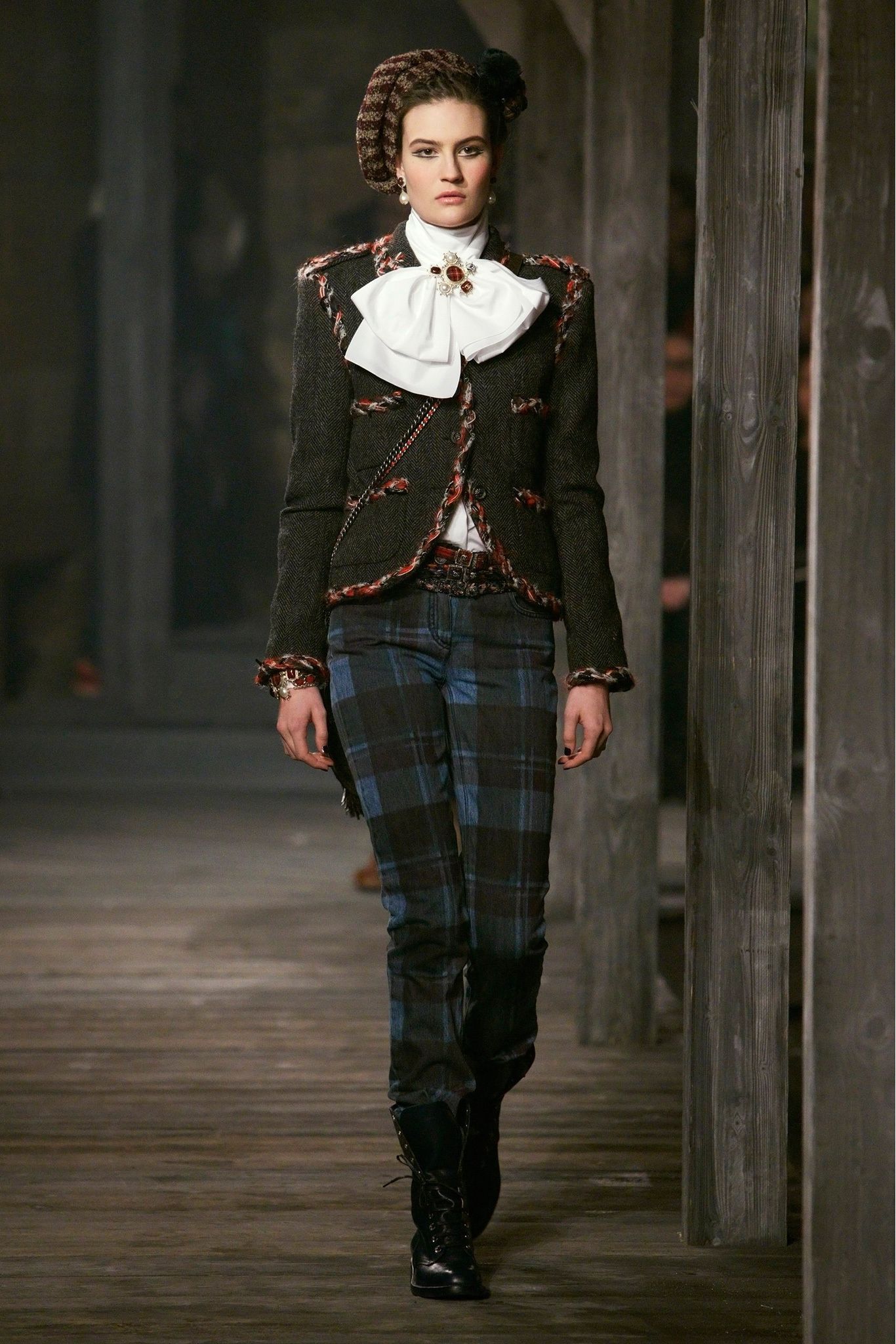 Chanel F/W 13 Look 594