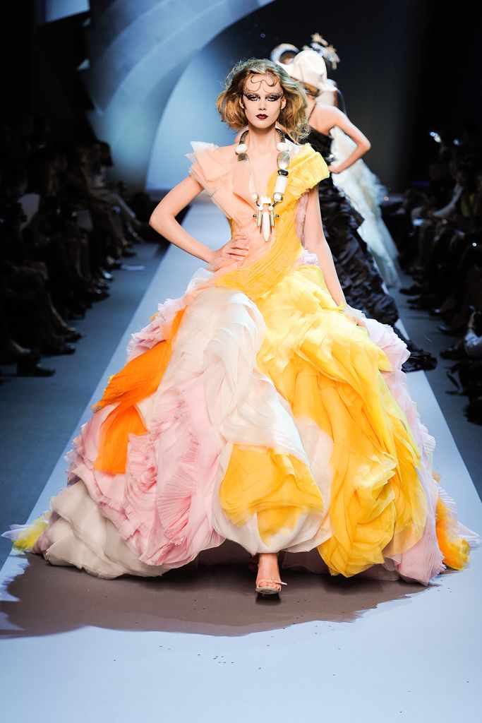Christian Dior F/W 11 Couture Look 214