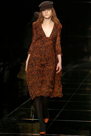 Burberry F/W 05 Look 30
