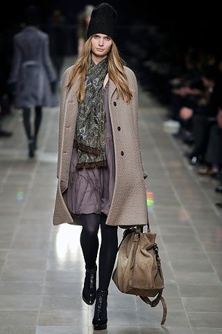 Burberry F/W 08 Look 94