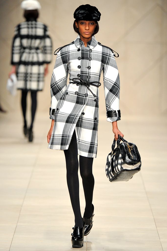 Burberry F/W 11 Look 267