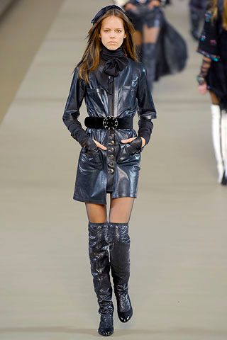 Chanel F/W 06 Look 31