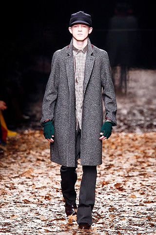Burberry F/W 08 Menswear Look 1