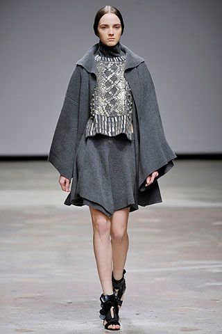 Christopher Kane F/W 08 Look 11