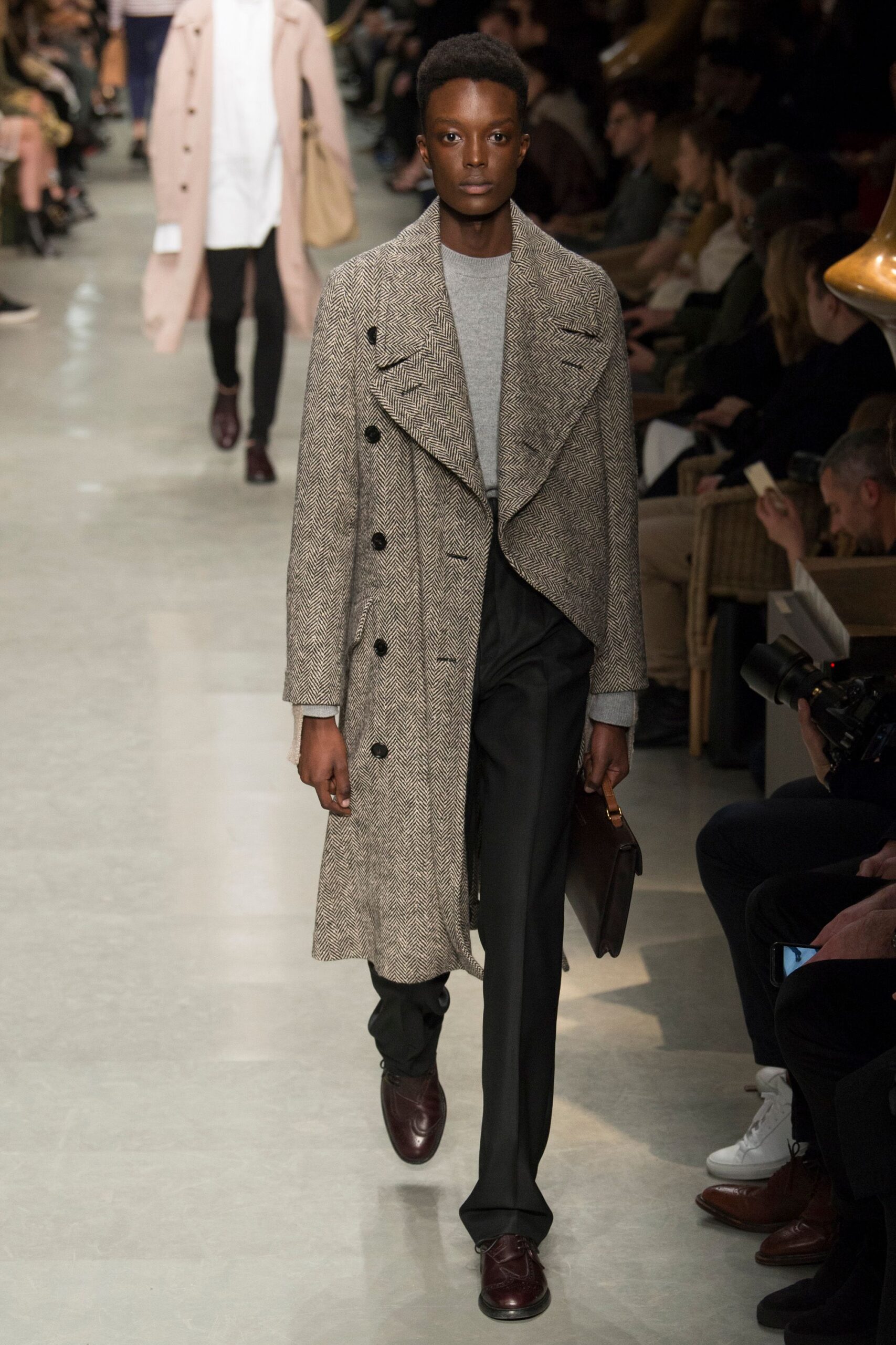 Burberry S/S 17 Look 539