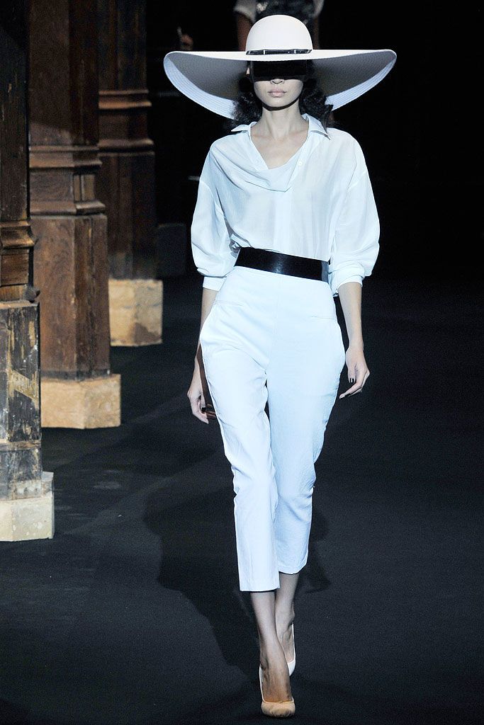 Chalayan S/S 10 Look 109