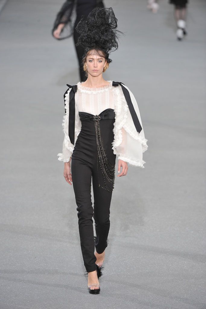 Chanel S/S 09 Look 342