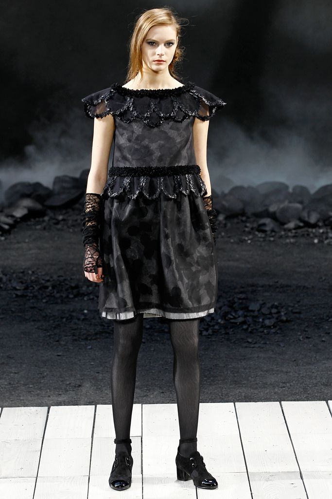Chanel F/W 11 Look 321