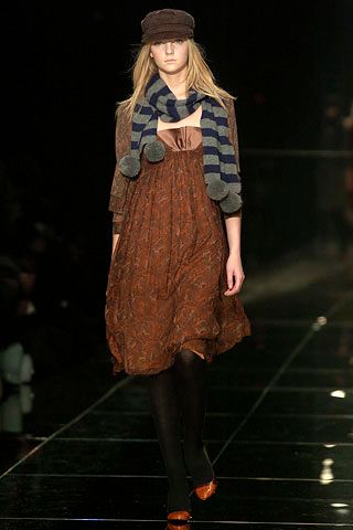Burberry F/W 05 Look 20