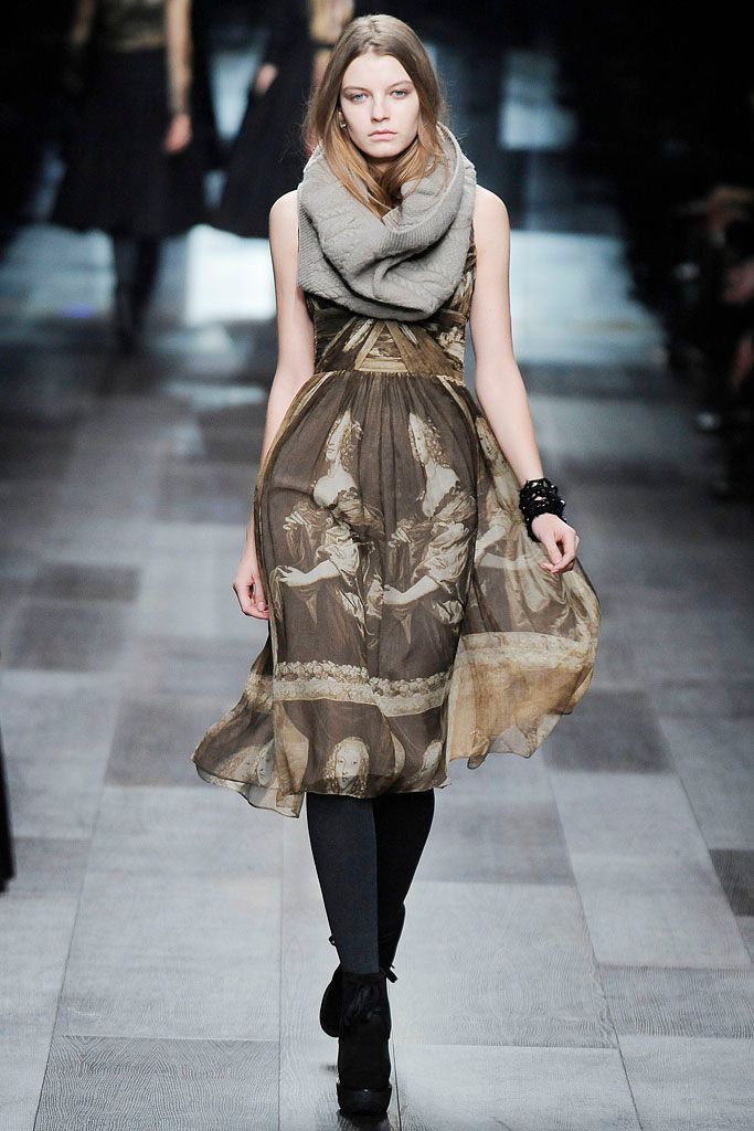 Burberry F/W 09 Look 195