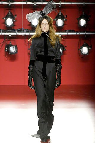 Daks by Giles Deacon F/W 07 Look 34
