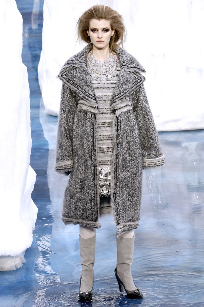 Chanel F/W 10 Look 226