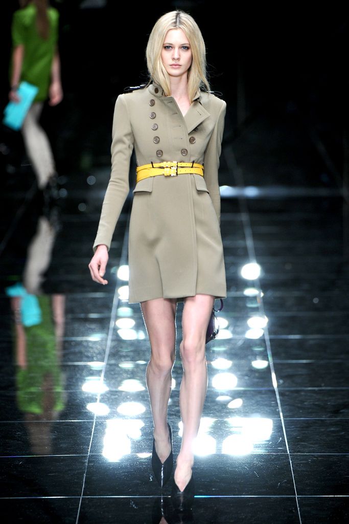 Burberry S/S 11 Look 65