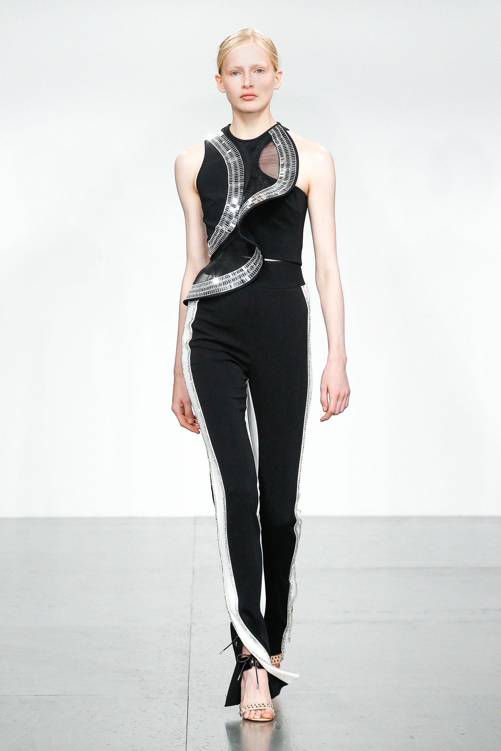 David Koma S/S 18 Look 70