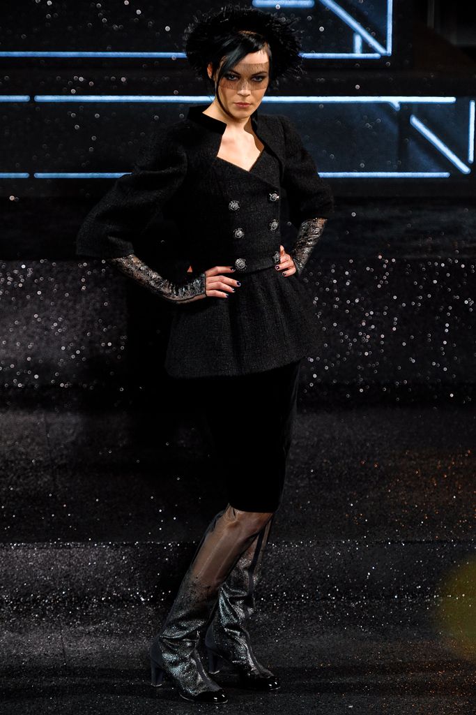 Chanel F/W 11 Couture Look 54