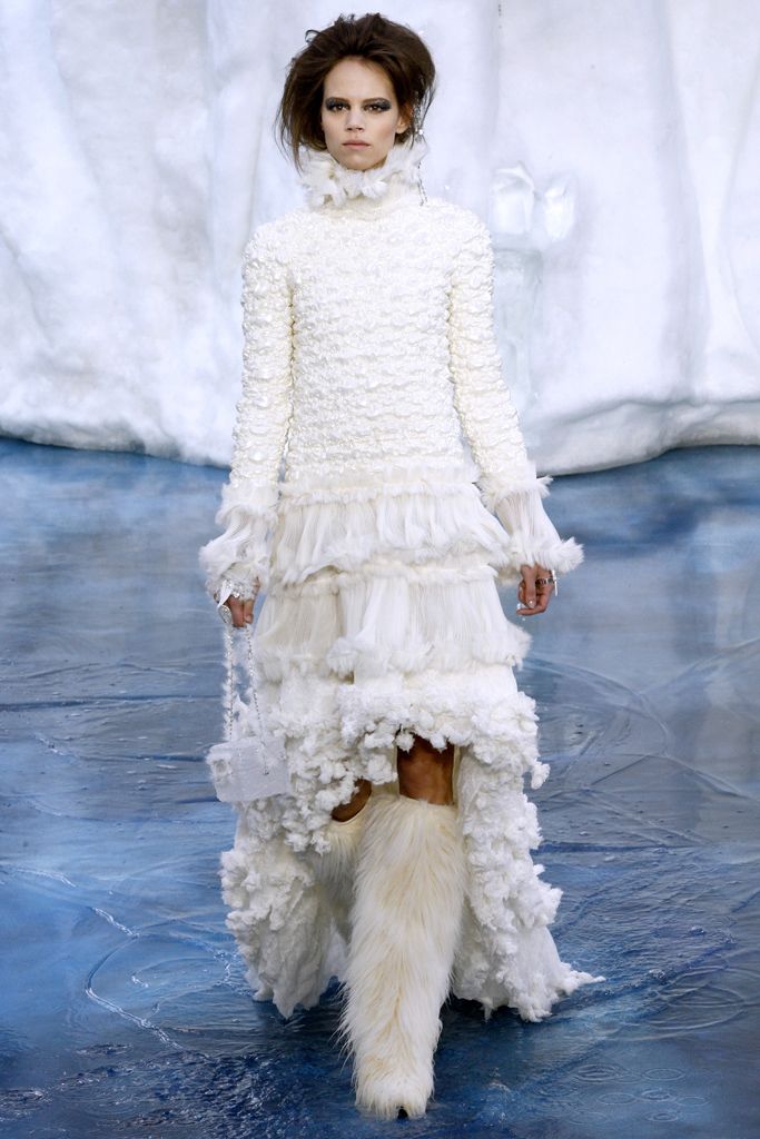 Chanel F/W 10 Look 497