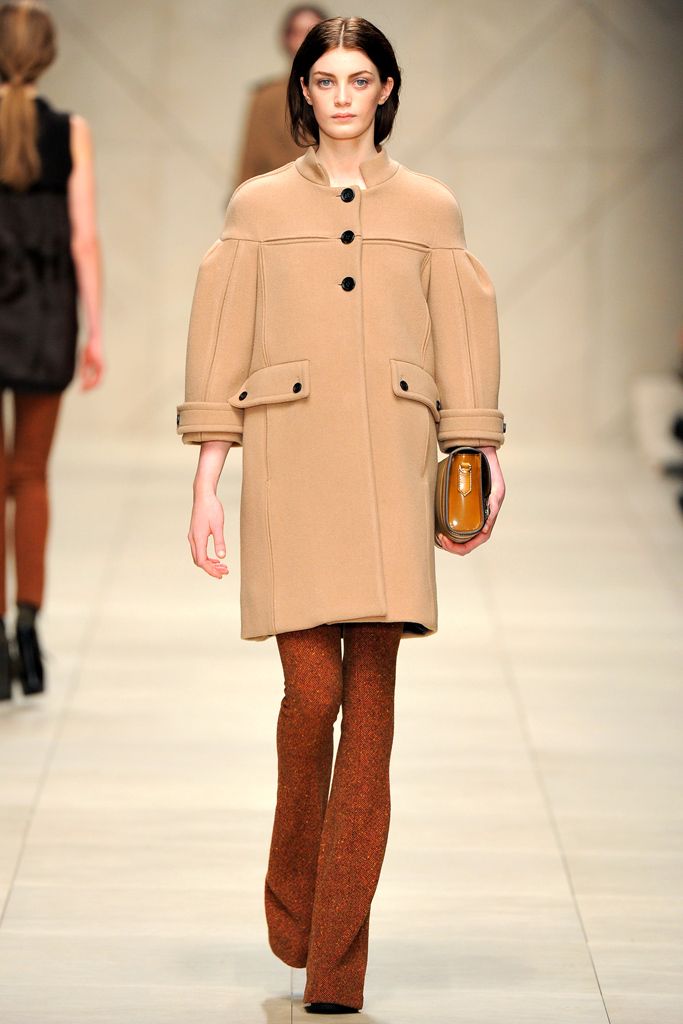 Burberry F/W 11 Look 127