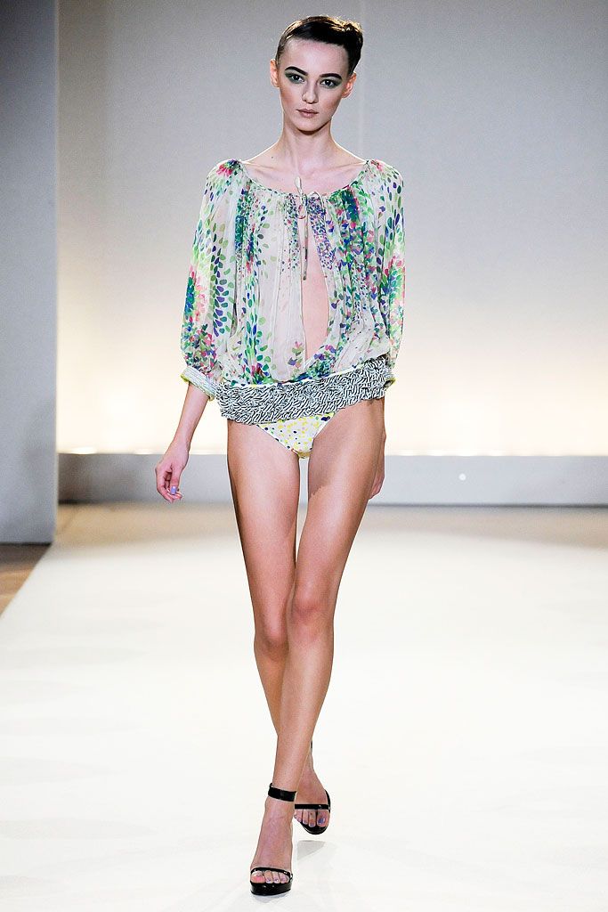 Collette Dinnigan S/S 10 Look 93