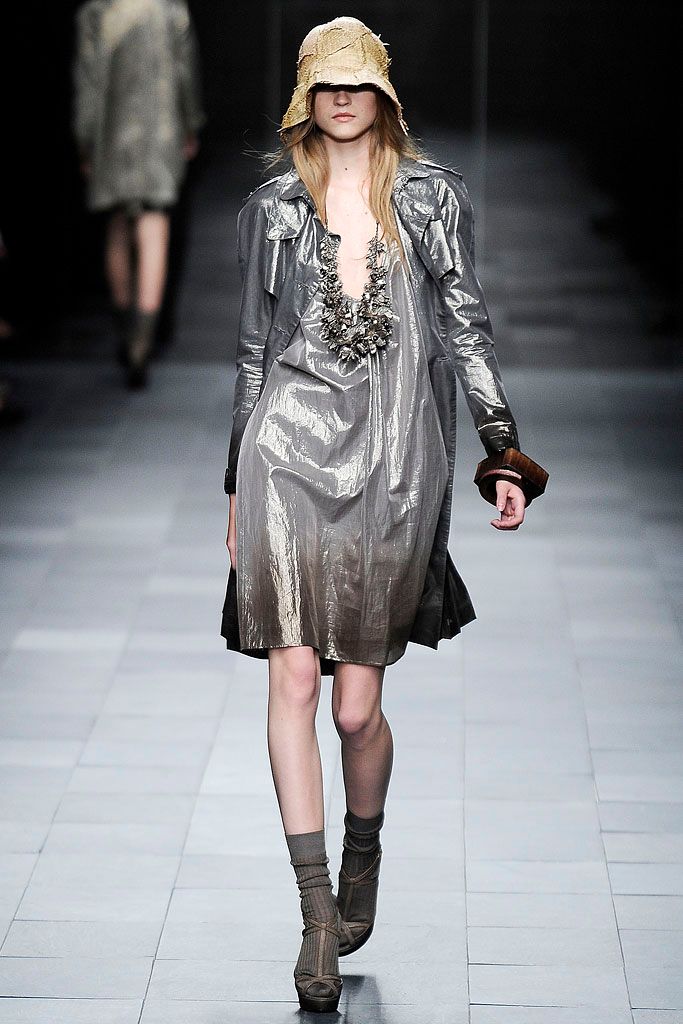 Burberry S/S 09 Look 272