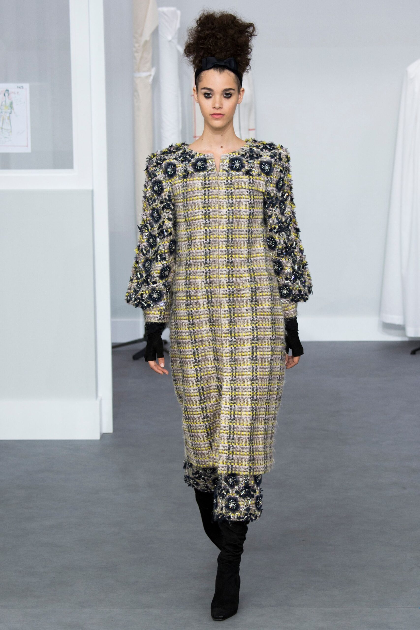 Chanel F/W 16 Couture Look 155