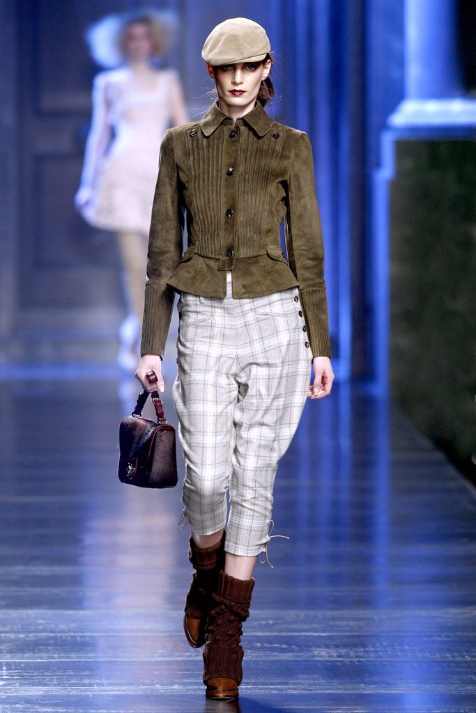 Christian Dior F/W 10 Look 47
