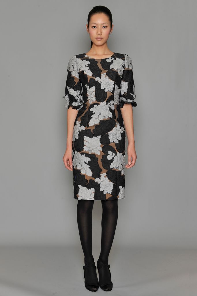 Carolina Herrera F/W 09 Look 43