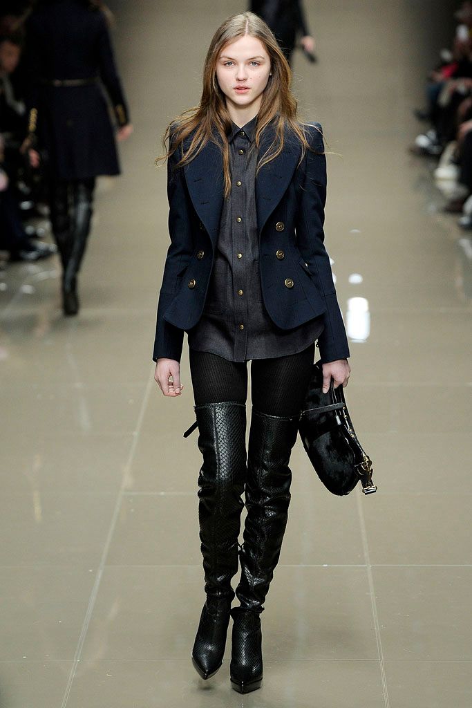 Burberry F/W 10 Look 99