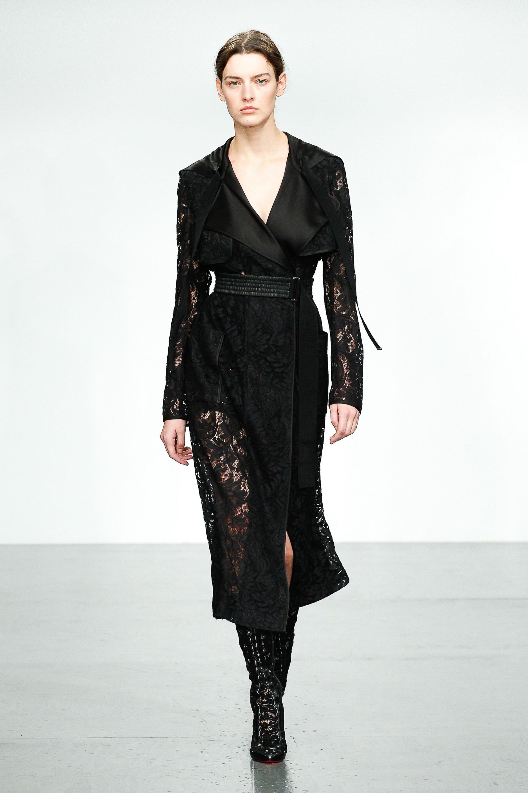 David Koma S/S 18 Look 60