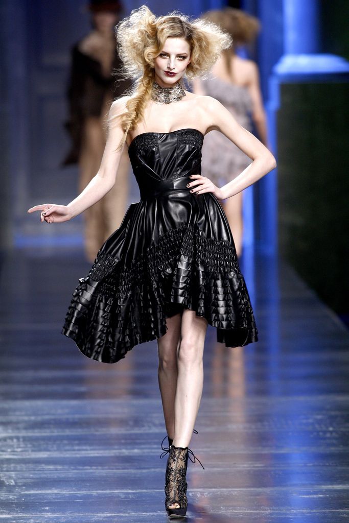 Christian Dior F/W 10 Look 185