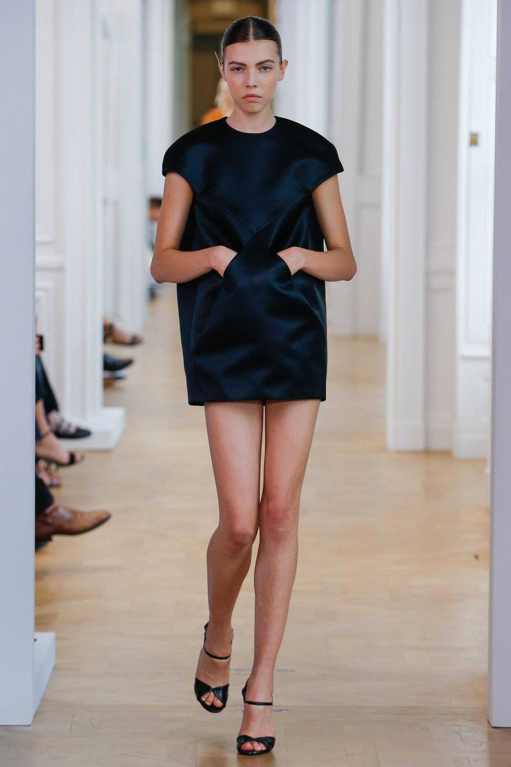 Courrèges S/S 17 Look 9