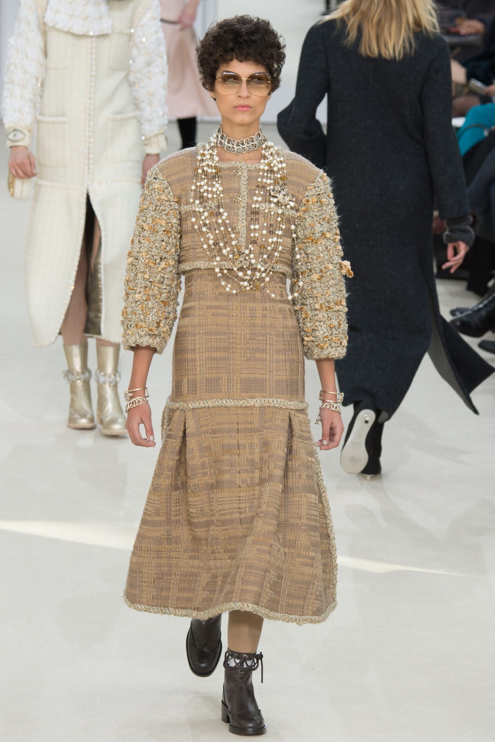 Chanel F/W 16 Look 589