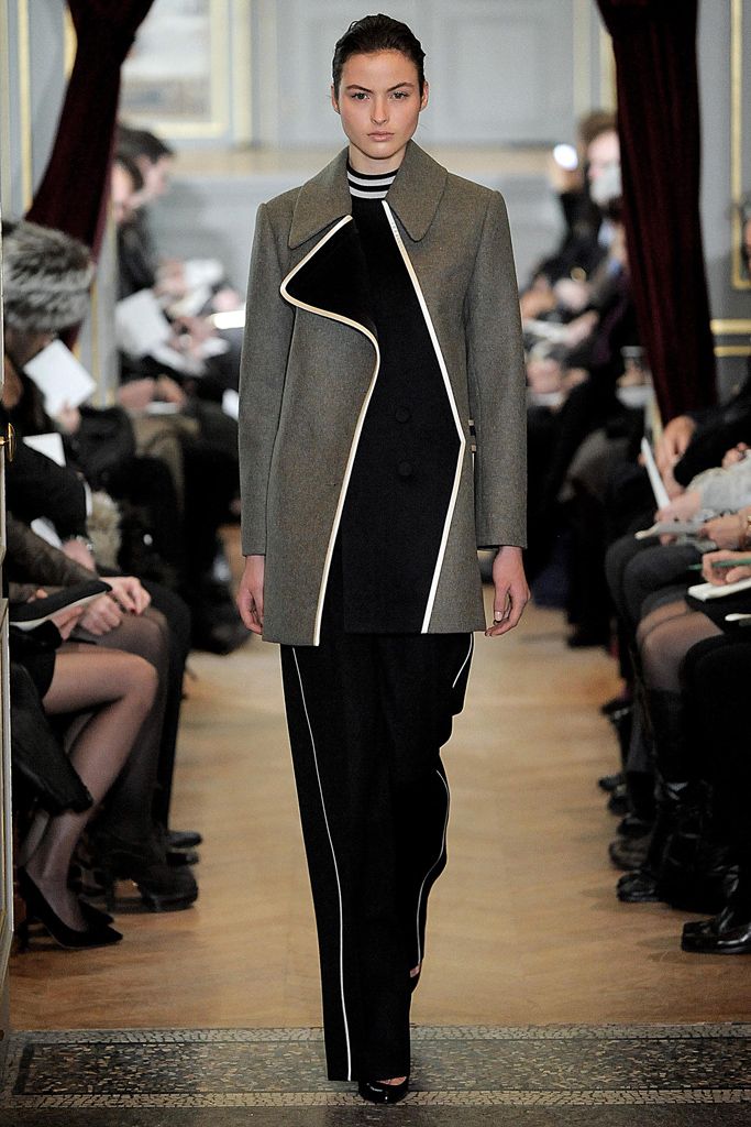 Bouchra Jarrar S/S 11 Couture Look 1
