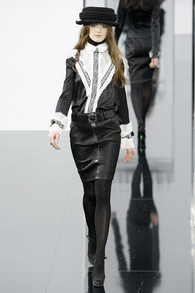Chanel F/W 09 Look 282