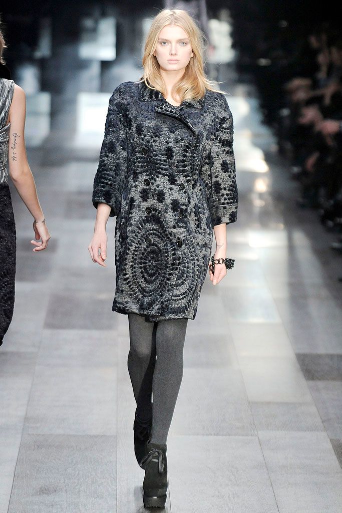 Burberry F/W 09 Look 132