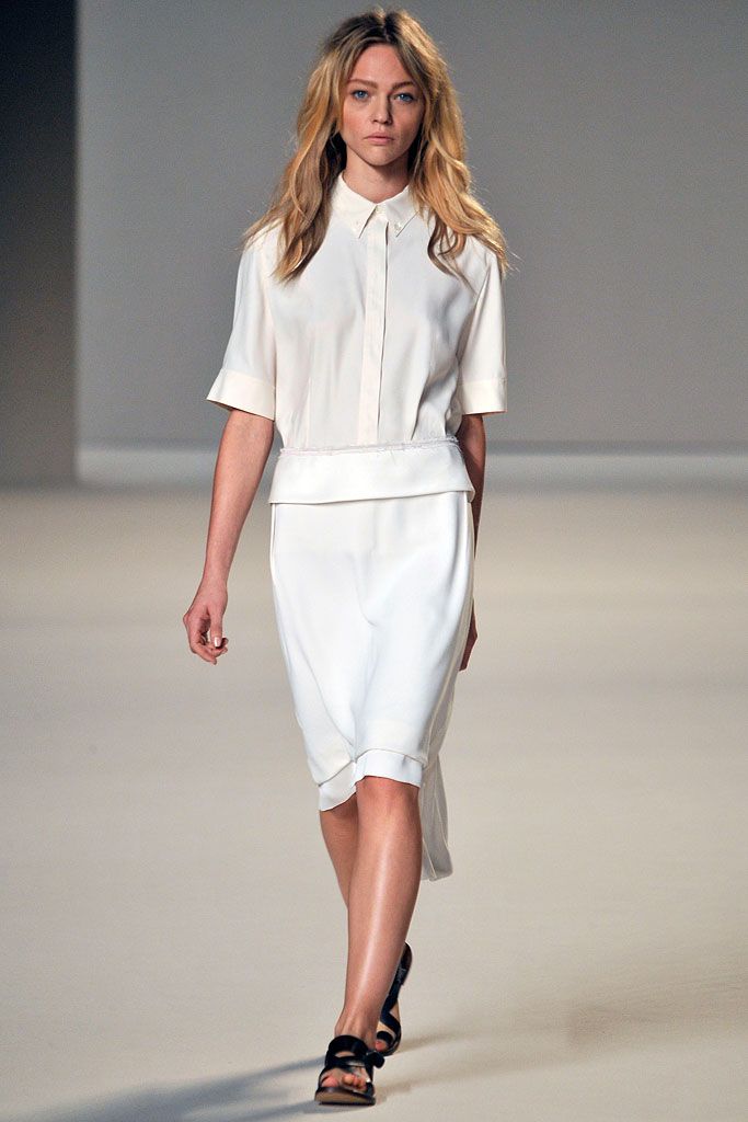 white short-sleeve collared shirt