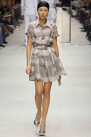Burberry S/S 07 Look 208