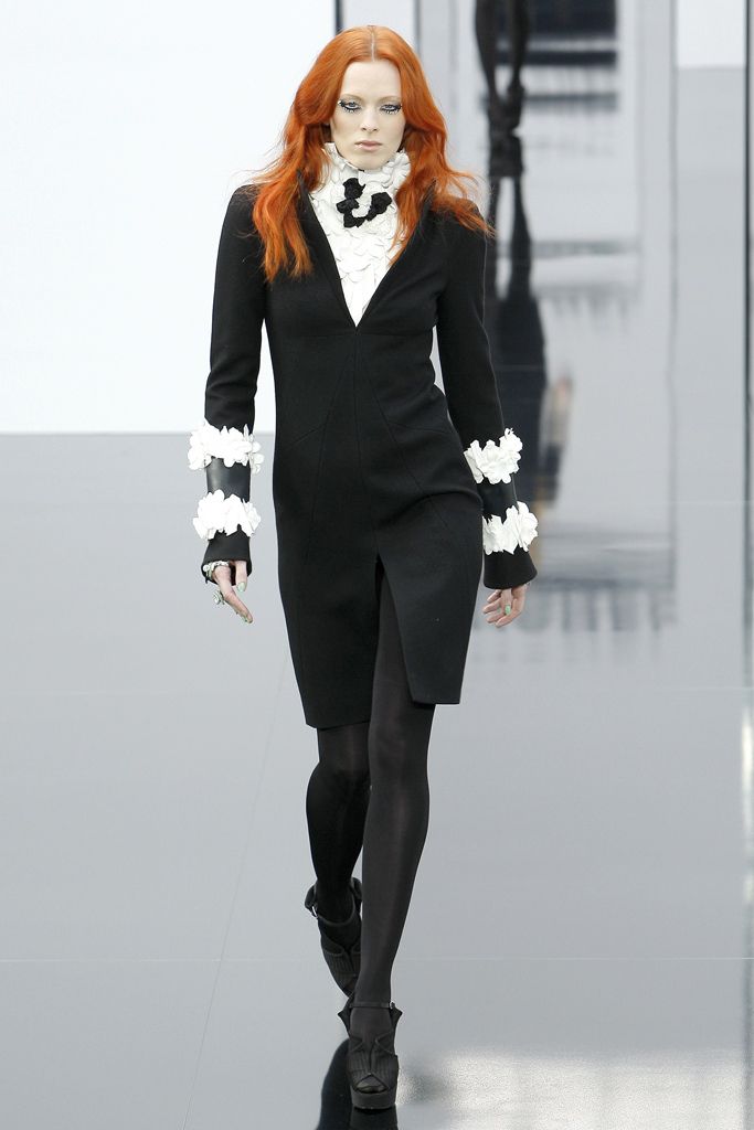 Chanel F/W 09 Look 3