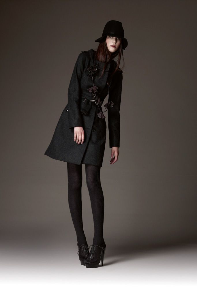 Burberry F/W 09 Look 77